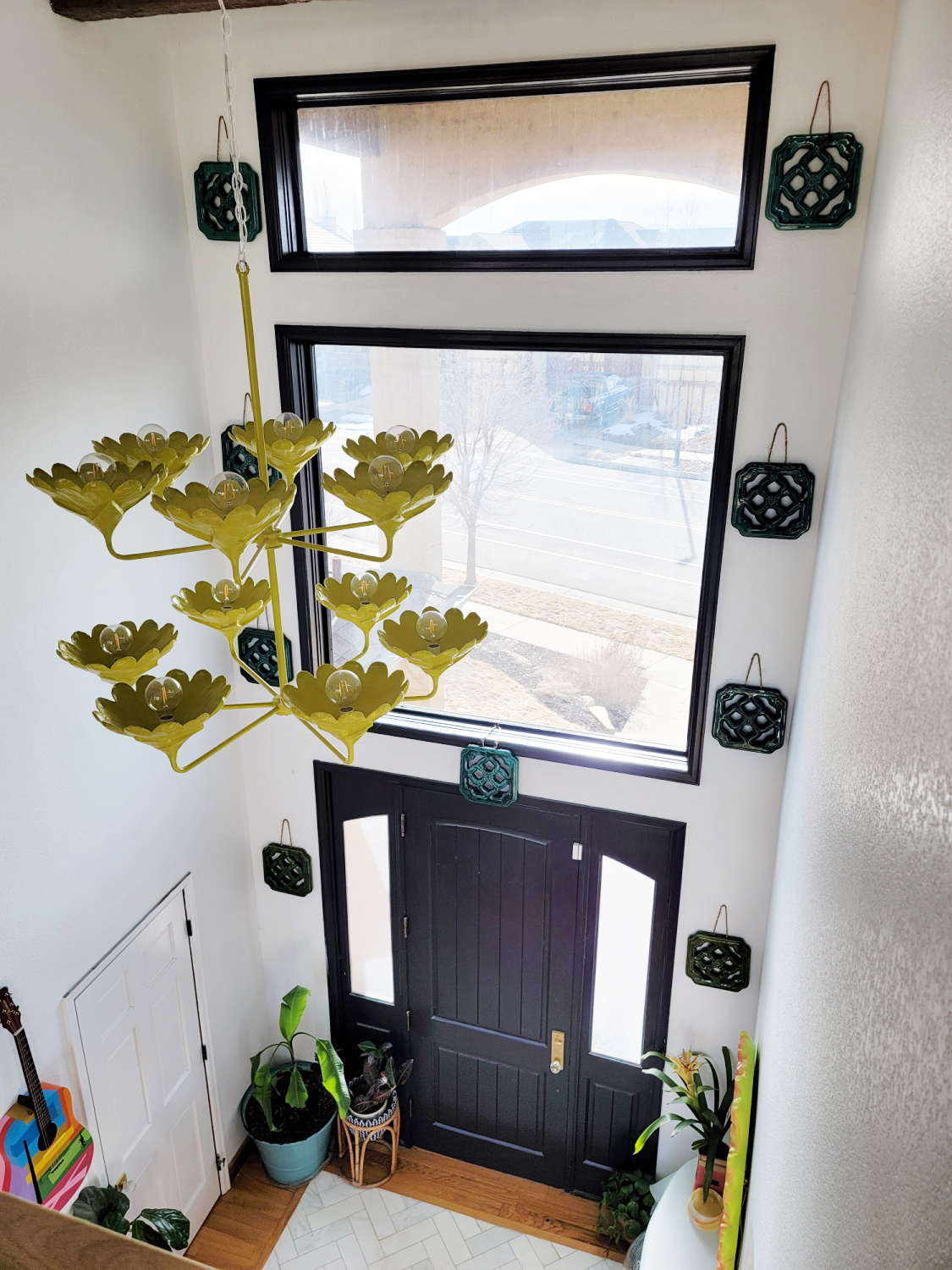 DIY Abstract Wall Mural by top US home decor blogger, Eclectic Twist